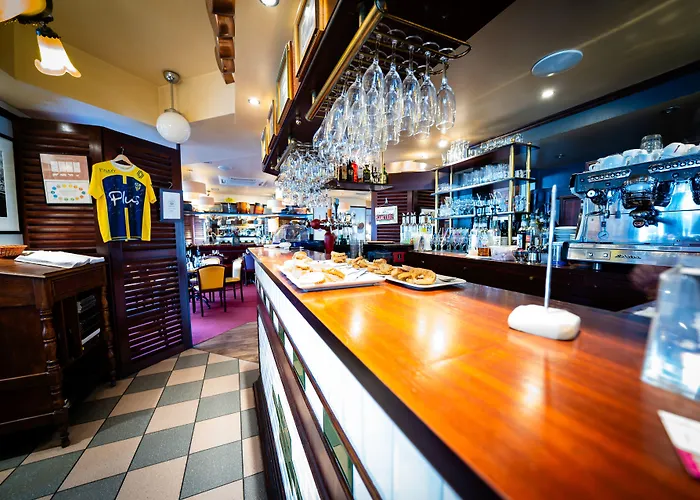 Logis Hotel Au Relais Nivernais